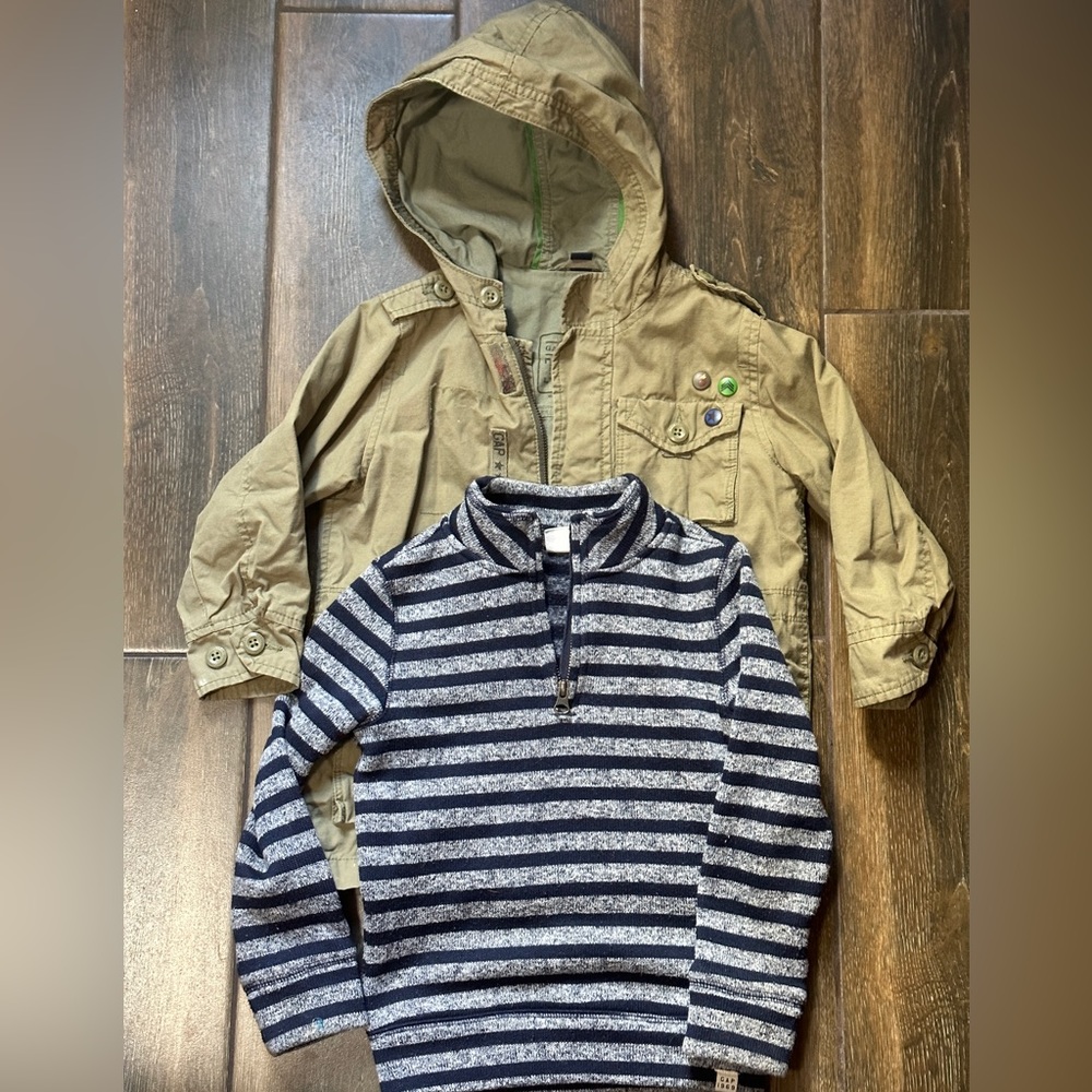 Boys Size 5 Gap Jacket and Sweater
